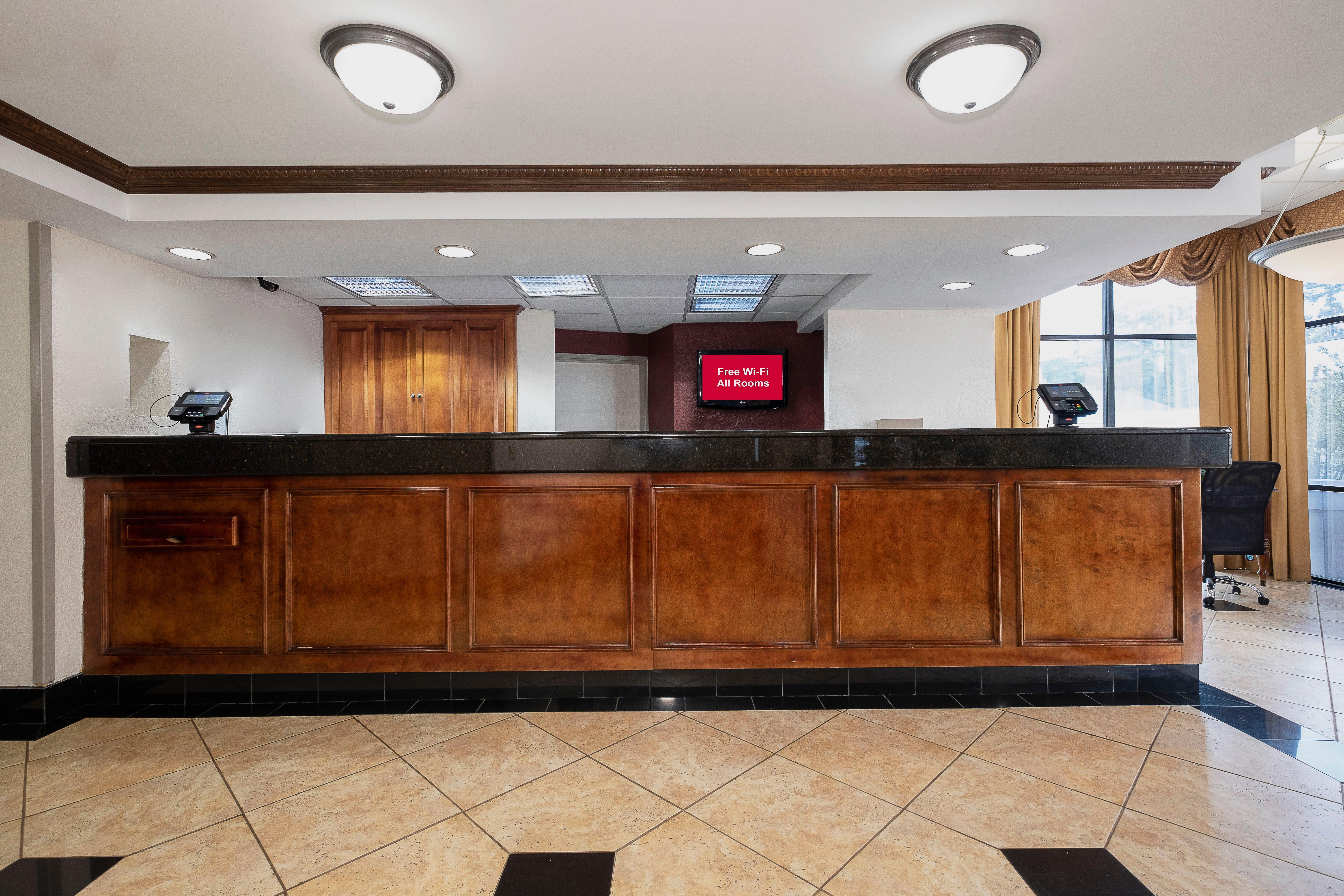 Red Roof Inn & Suites Macon Exterior photo